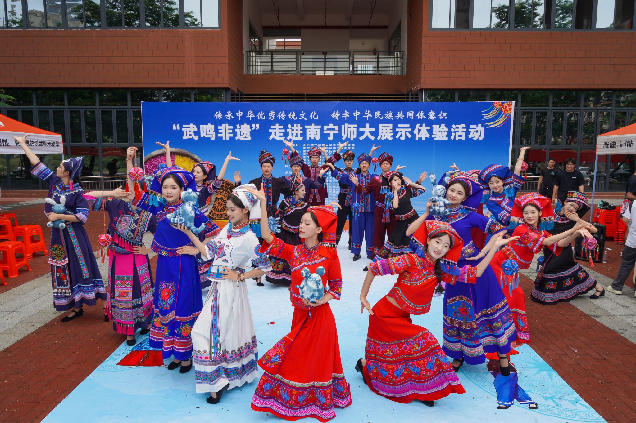 英国上市公司365